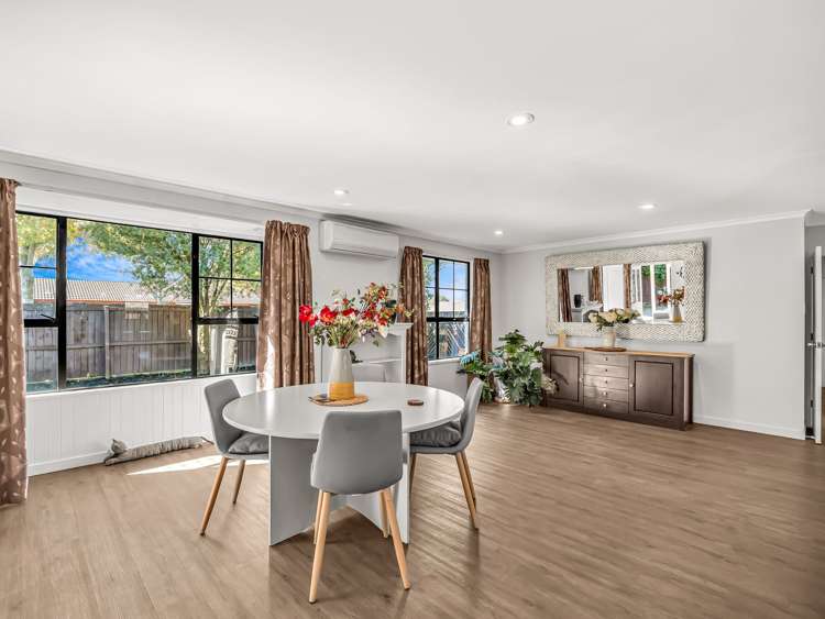 64 Karnak Crescent Russley_9