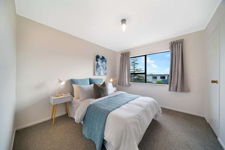 2/12 Grimshaw Place Henderson_18