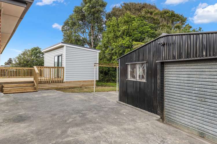 8 Malcolm Place Mangere East_16
