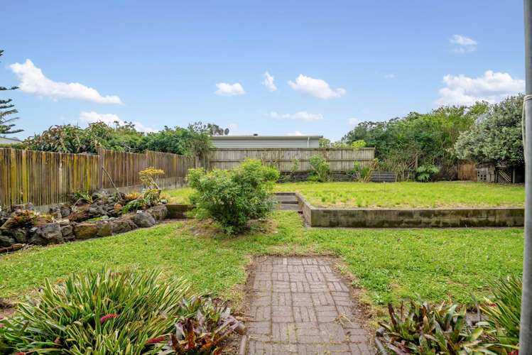 17 Waterlea Avenue Mangere Bridge_12