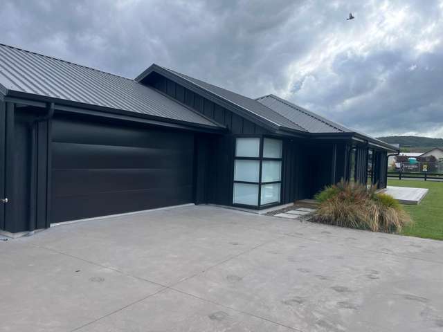 Modern Home in Kinloch