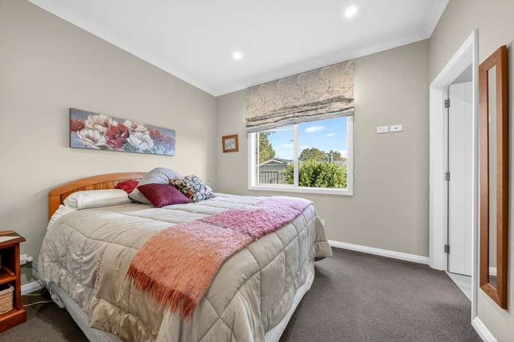 13 Tarata Grove Lansdowne_13