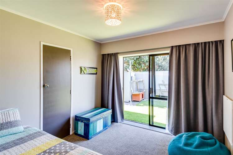 208 Caroline Place Mayfair_20