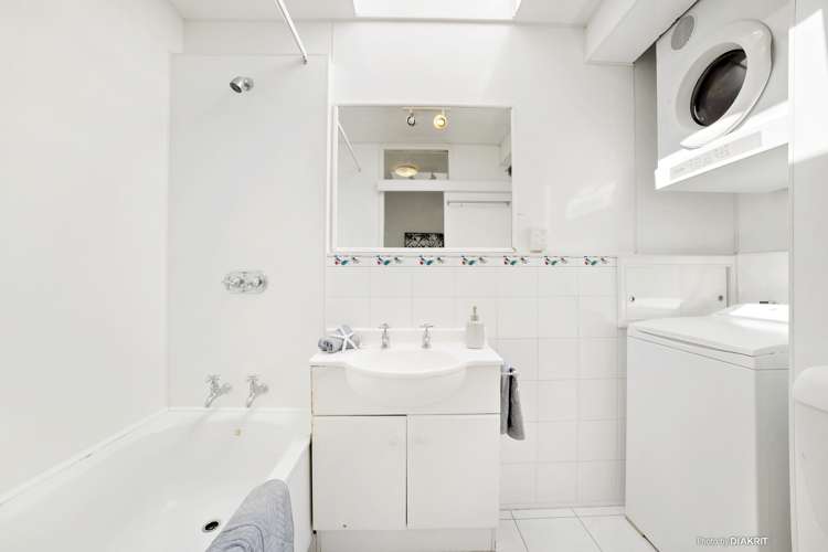 20/4 Claremont Grove Mount Victoria_7