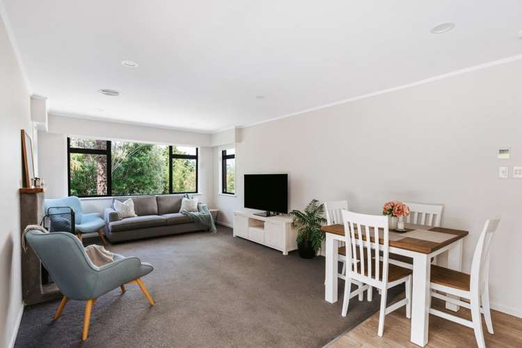 8 Highfield Crescent Brookfield_11