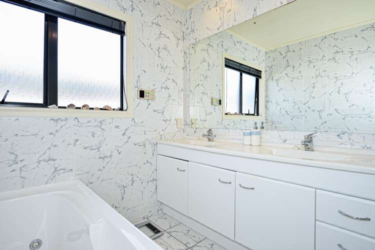 101 Potae Avenue Lytton West_12