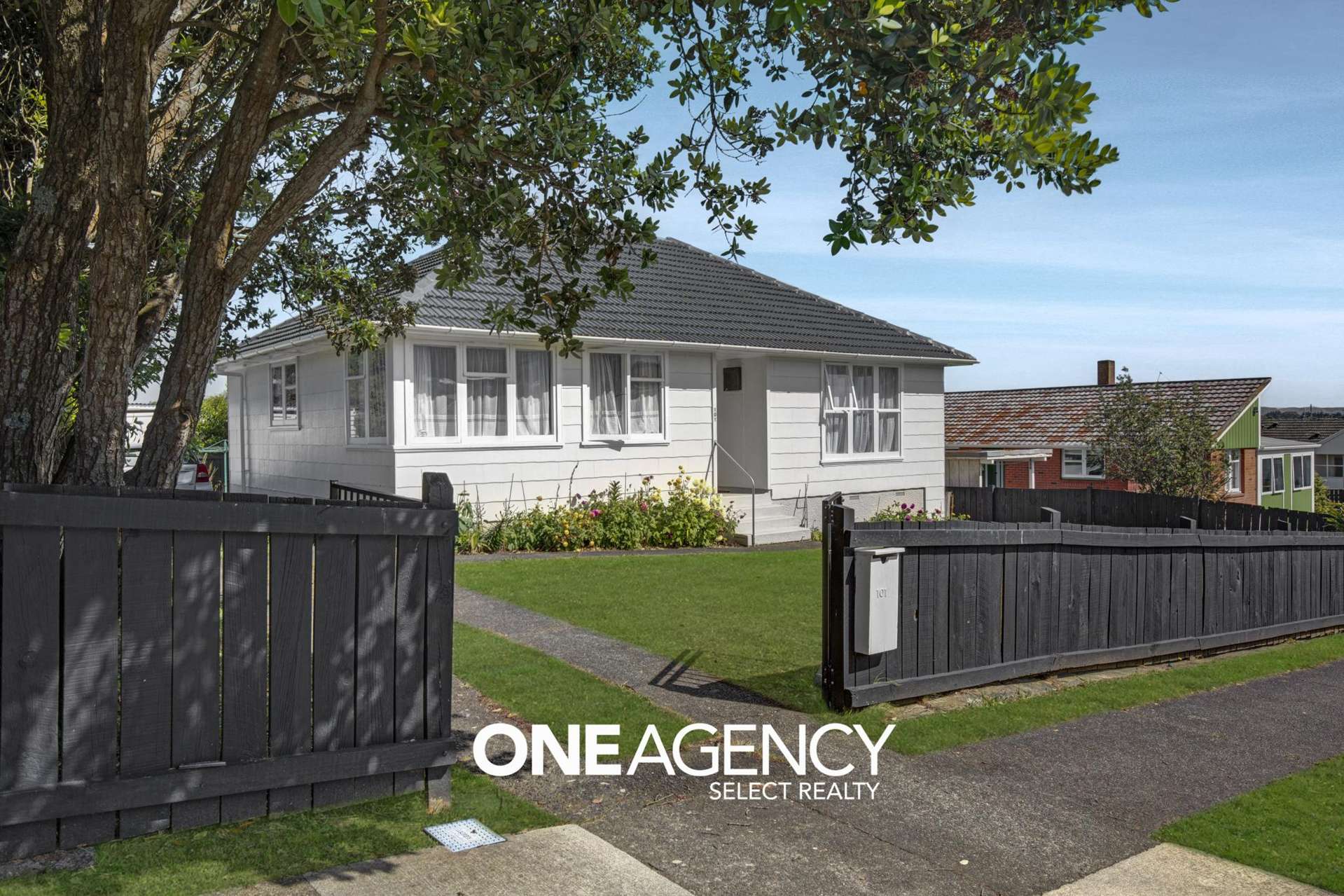 101 Waihora Crescent Waitangirua_0