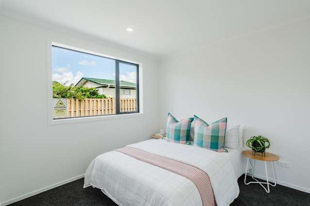 12 & 12A Oban Avenue Glenview_4