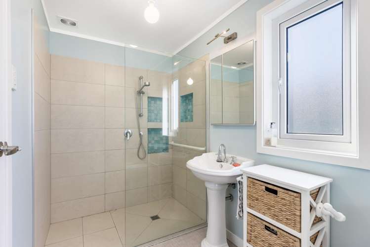 75 Wainui Avenue Point Chevalier_15