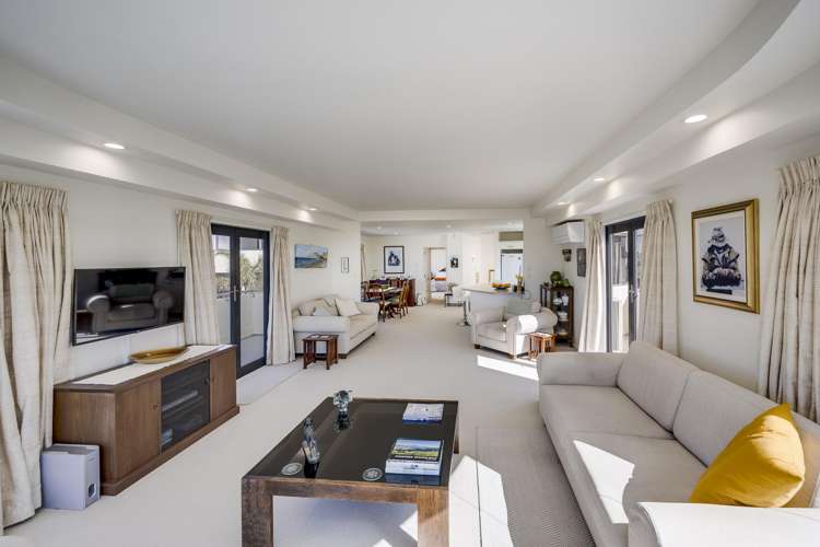 24 The Esplanade Westshore_9