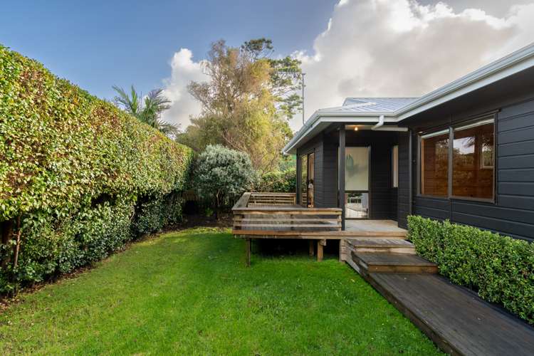 2/10 Harrison Avenue Belmont_18