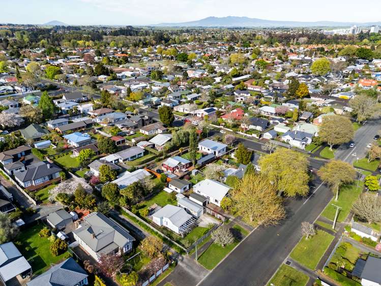 124 Albert Street Hamilton East_27