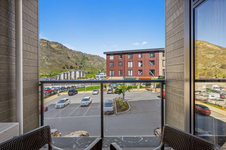 107/30 Red Oaks Drive Frankton_5