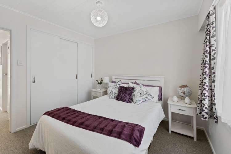 37 Holland Street Wainuiomata_17