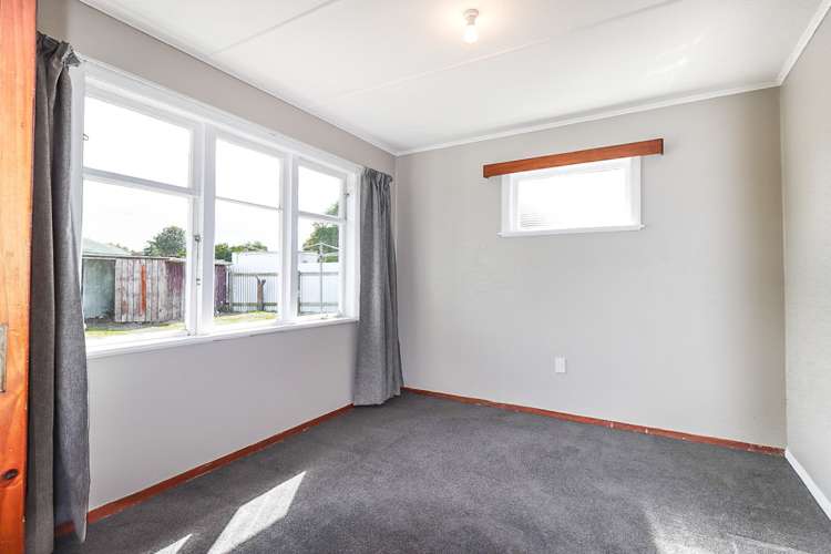 23 Christian Street Dannevirke_13