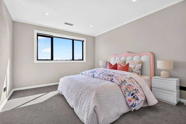 1 Taku Close Long Bay_14