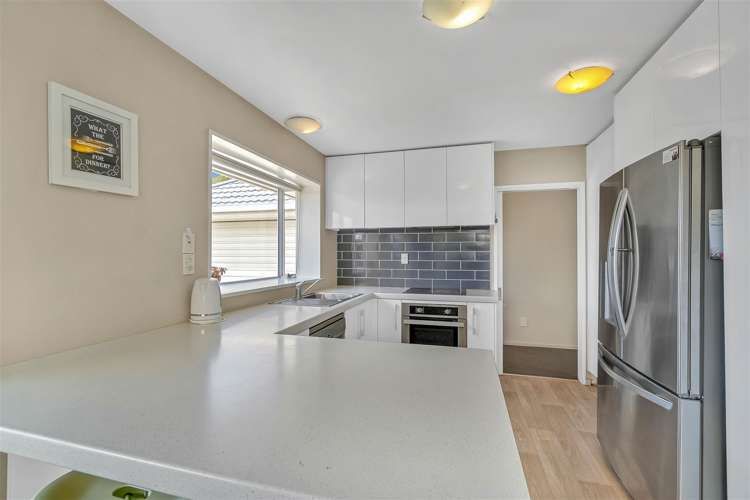 2/141 Withells Road Avonhead_6