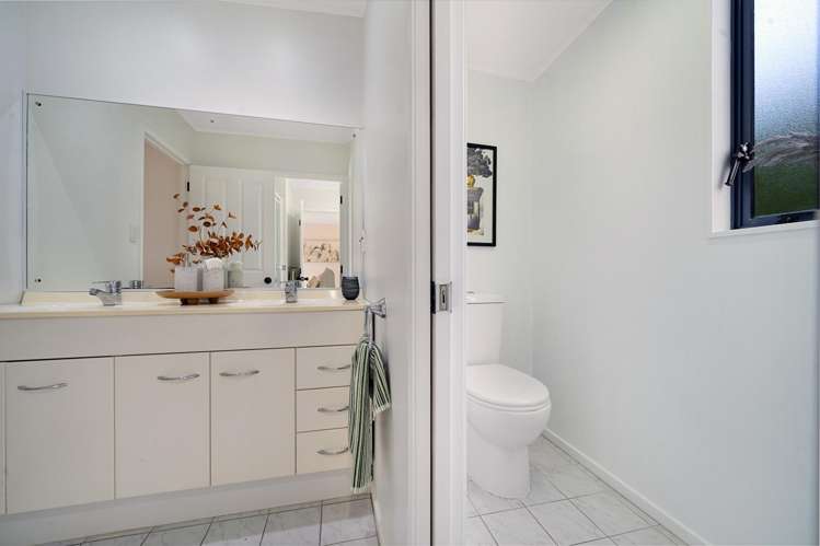 8 Coupland Court Glendene_16