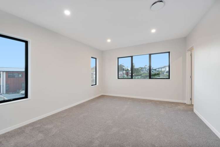 12 & 12a Kiokio Place Swanson_13