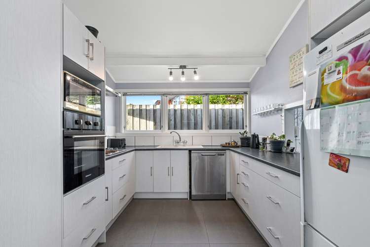 27 Takapu Street Matua_4