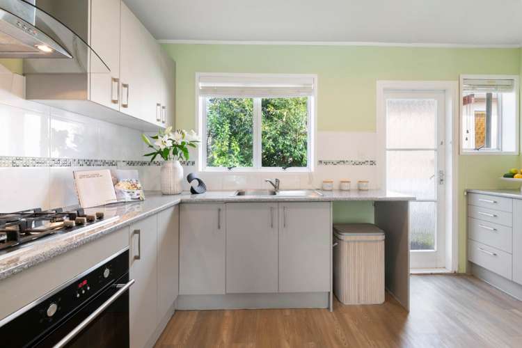 2/6 Awaruku Road Torbay_6