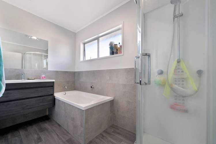 4 Seakens Way Glen Eden_10