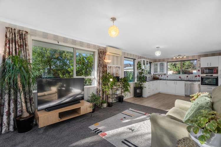 2/5A Purakanui Place_2