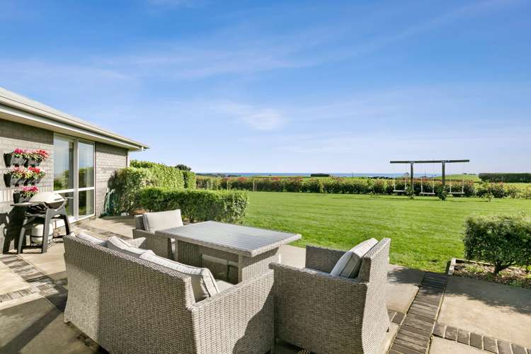 173 Perth Road Okato_12