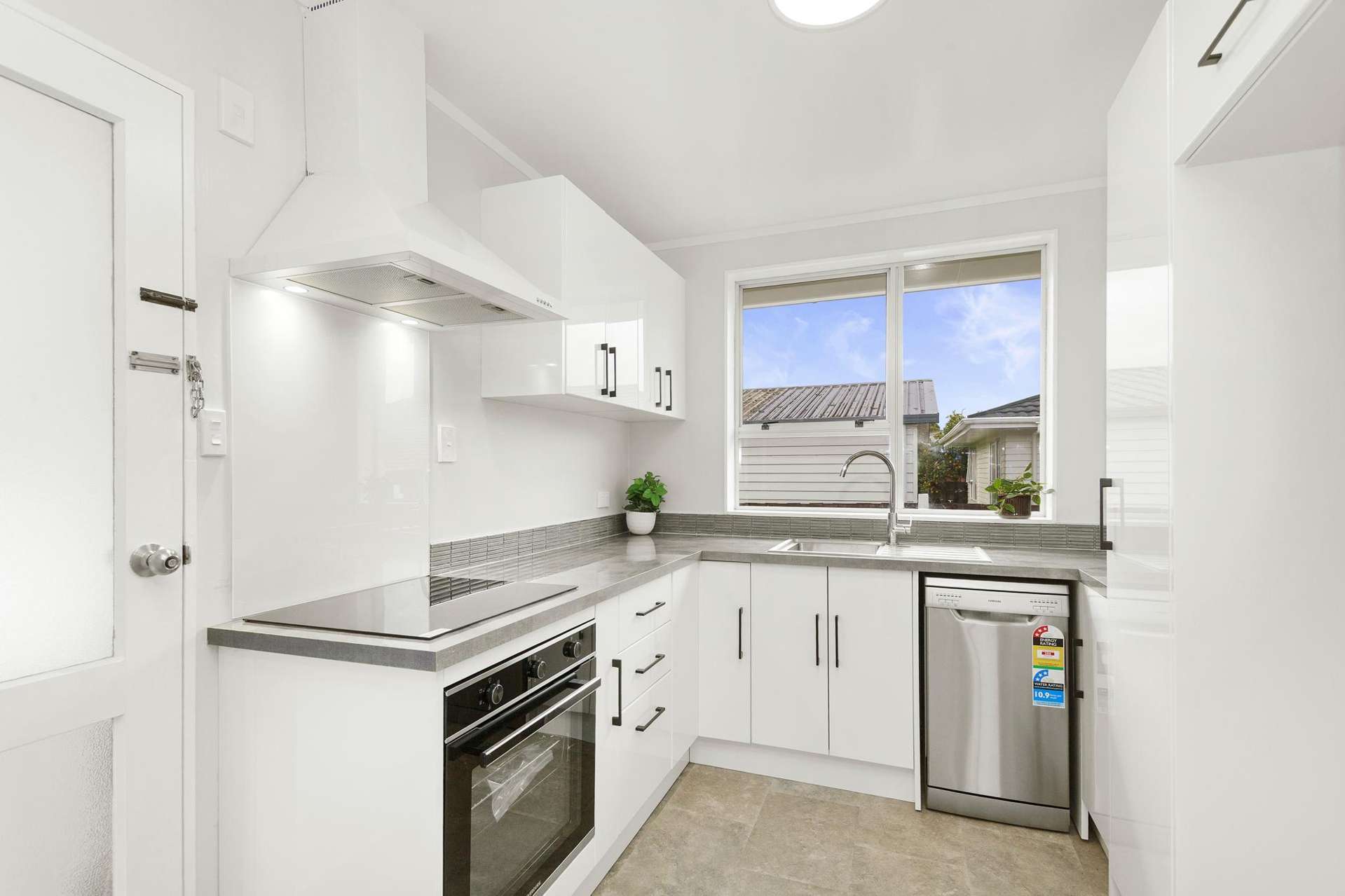 12 Tacoma Drive Totara Park_0