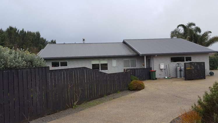 45 Kath Henry Lane Drury_8