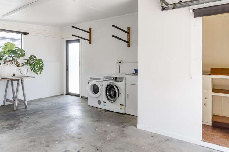 10C Long Street Raglan_32