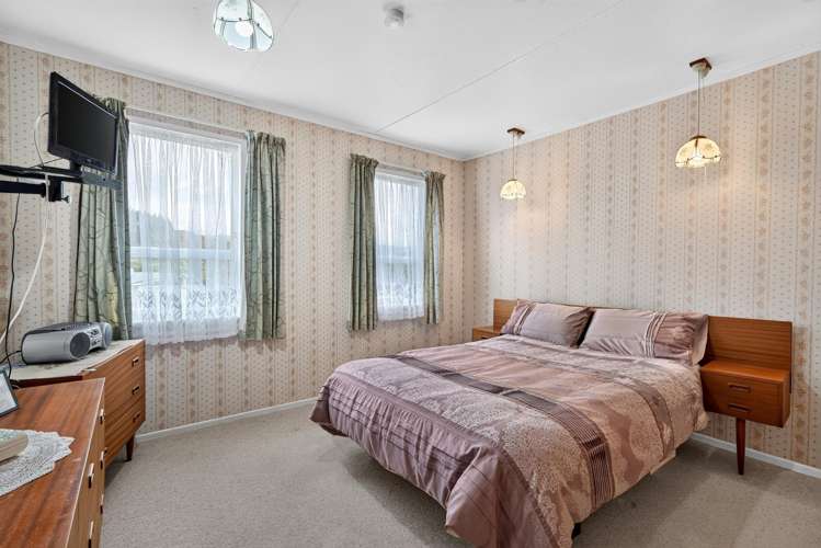 1 Kumeroa Grove Wainuiomata_8