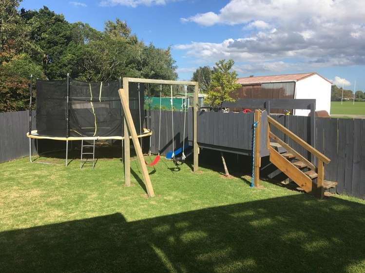 8 Holman Road Te Atatu Peninsula_12