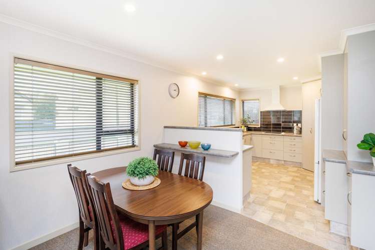 88 Warwick Street Feilding_6