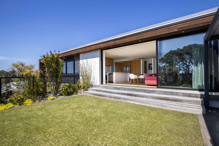 5 Barrett Street Westown_4