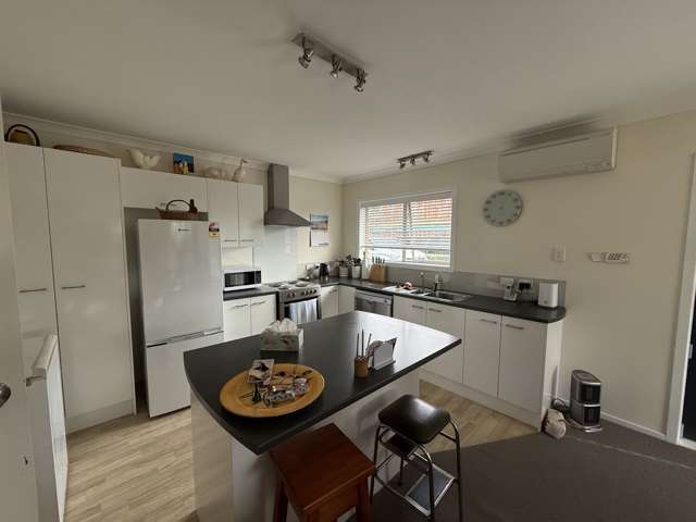 Spacious 4 Bedroom Home with Beautiful Garden