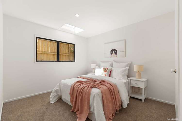 6 Goldfinch Rise Unsworth Heights_9