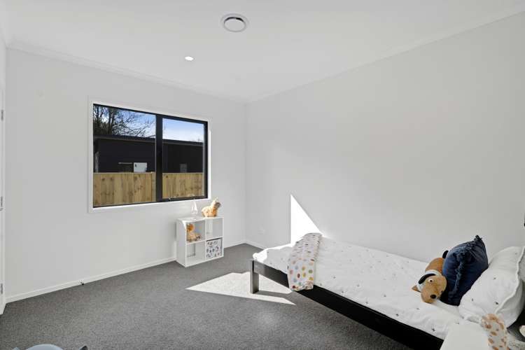 8 Horoeka Street Inglewood_12