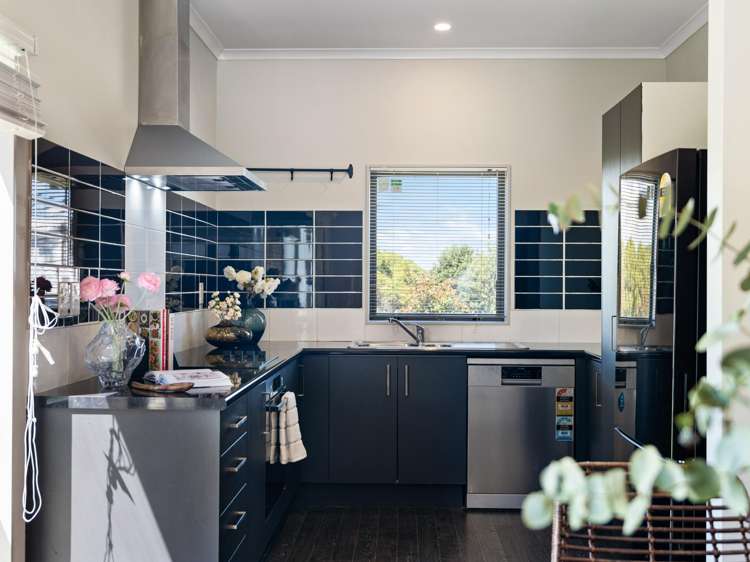 30 Ipukarea Street Weymouth_3