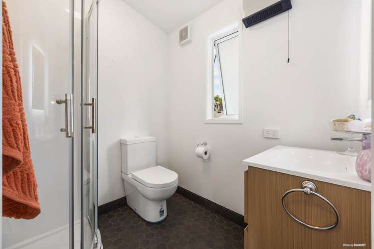 23 Hatfield Heights Hatfields Beach_18