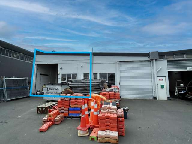 High-Stud Corner Unit with Exposure