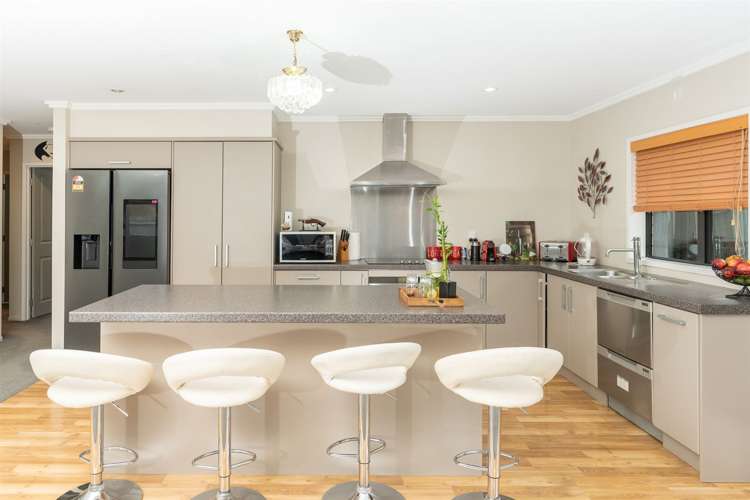 54 Farnborough Drive Nawton_6