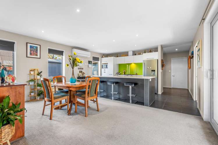 1315A Courtenay Road_5