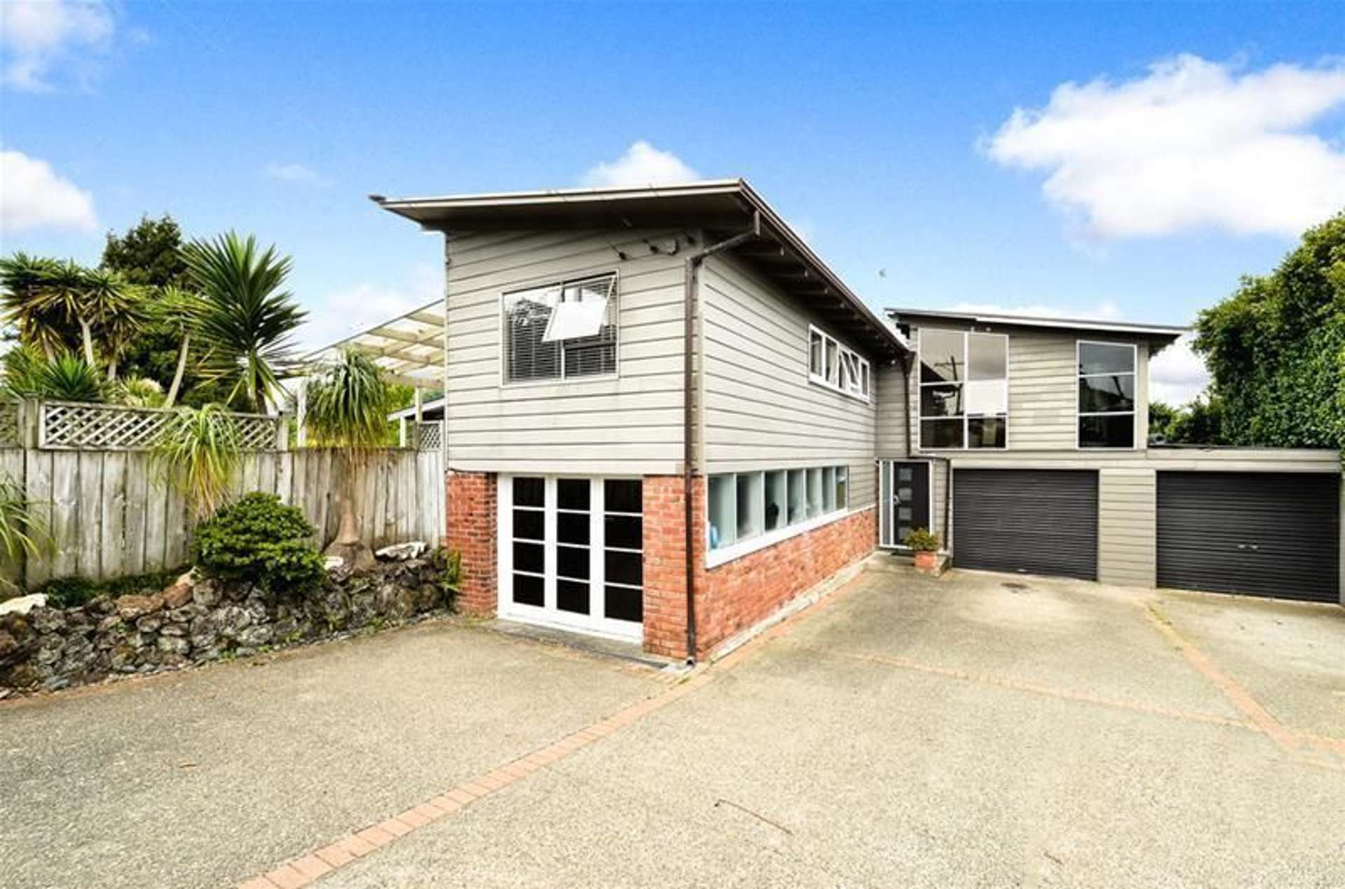 69 Tiroroa Avenue Te Atatu South_0