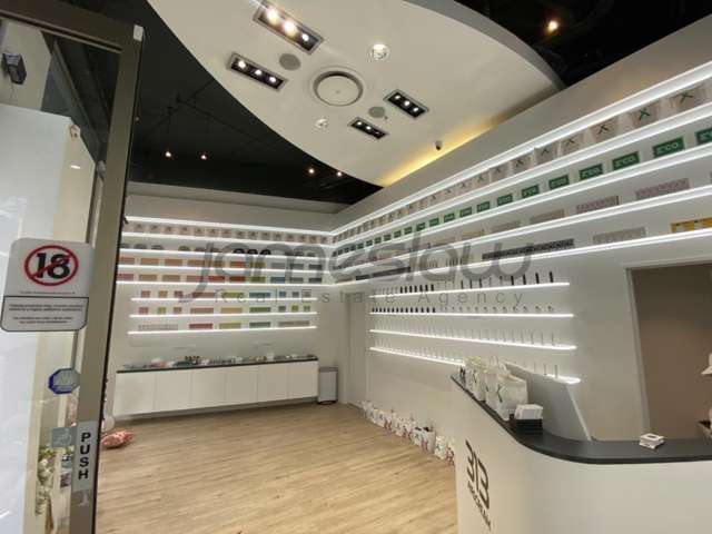 High-Profile Chancery Retail Tenancy