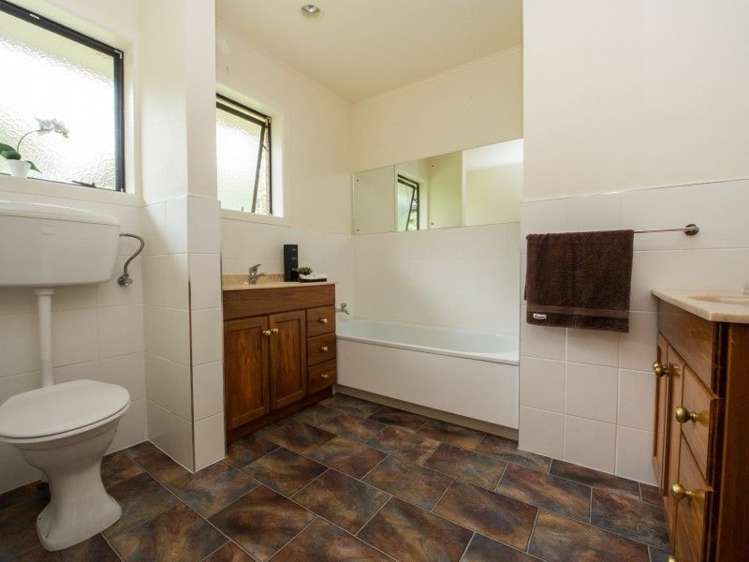 124 Willis Road Ngahinapouri_14