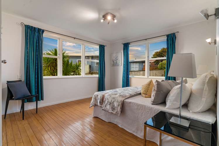 9 Hillary Heights Avenue Glendene_13