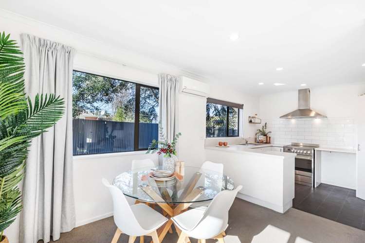 52a Vivian Street Burwood_9