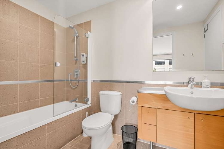 2G/20 Pakenham St East City Centre_13