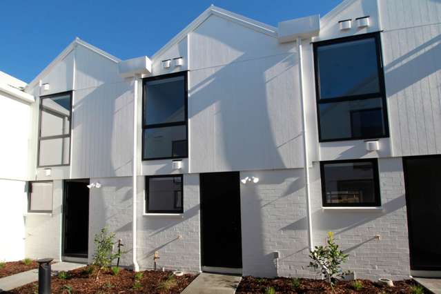 Modern Living with Private Outdoor Space – Pri...